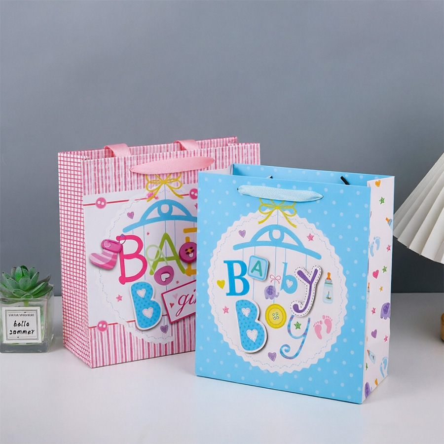 Stylish and Durable Paper Bags for Fashion Retailers