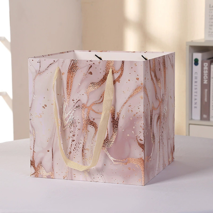 Elegant Cosmetic Gift Packaging Paper Bags for All Occasions