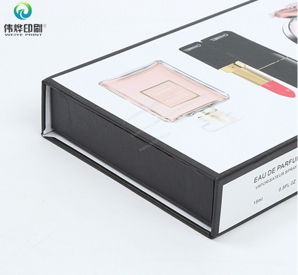Black & White Packaging Magnet Box