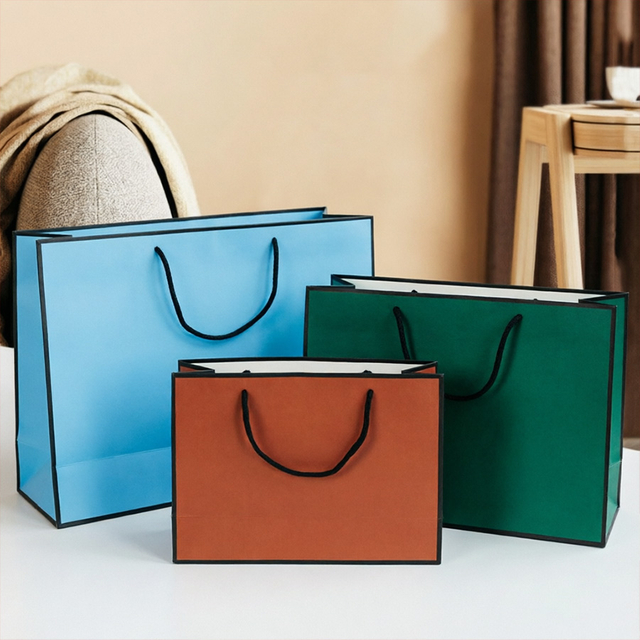 Elegant Personalized Gift Bags for Creative Packaging Solutions
