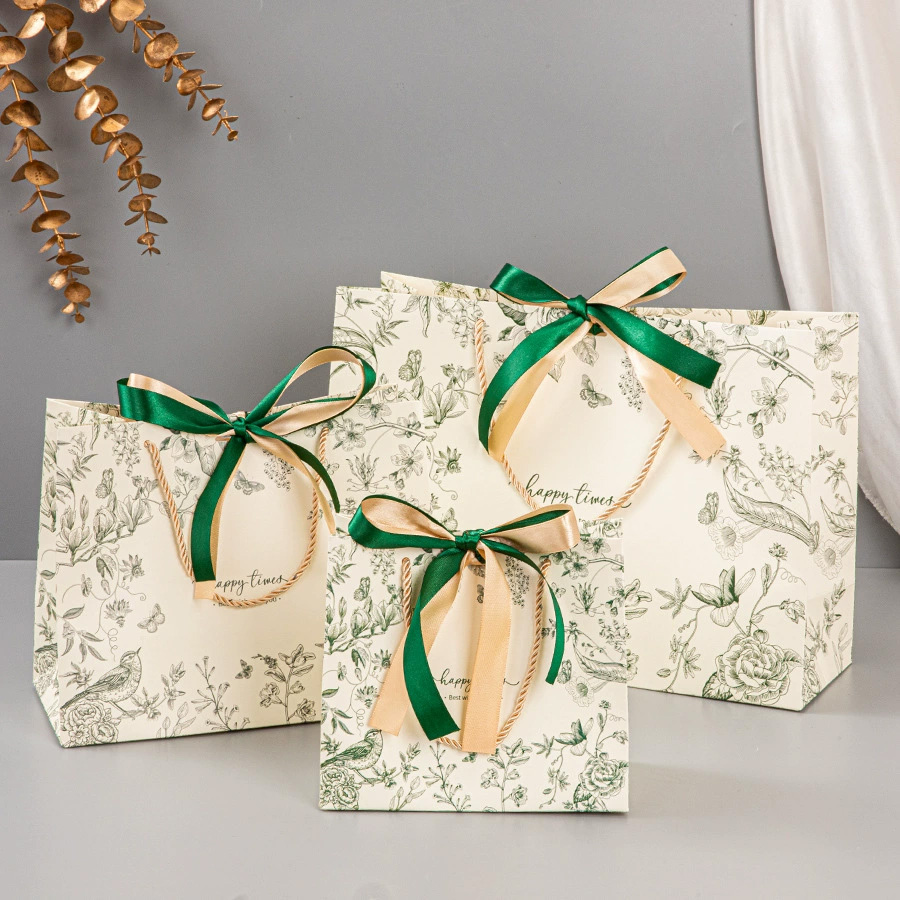 Vibrant CMYK Printed Paper Gift Bags for Professional Branding
