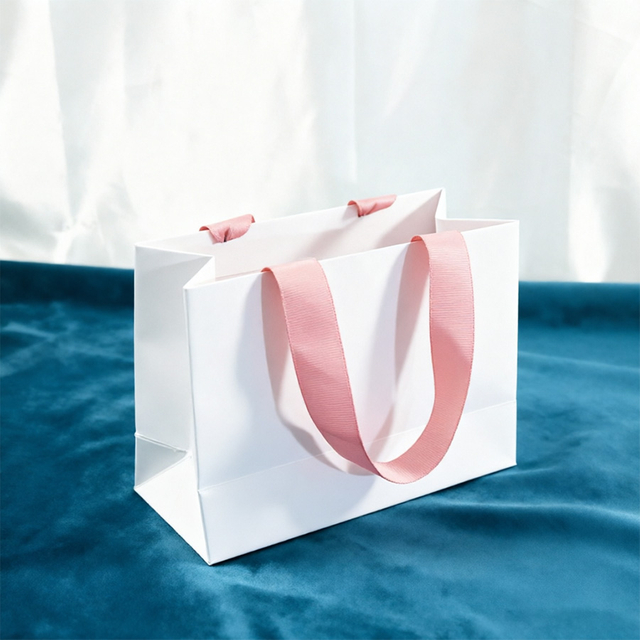 Custom Printed Middle Shopping Paper Bags for Retail Use