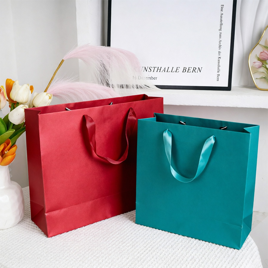 Eco-Friendly Cosmetic Hand Bags with Custom Logo Printing