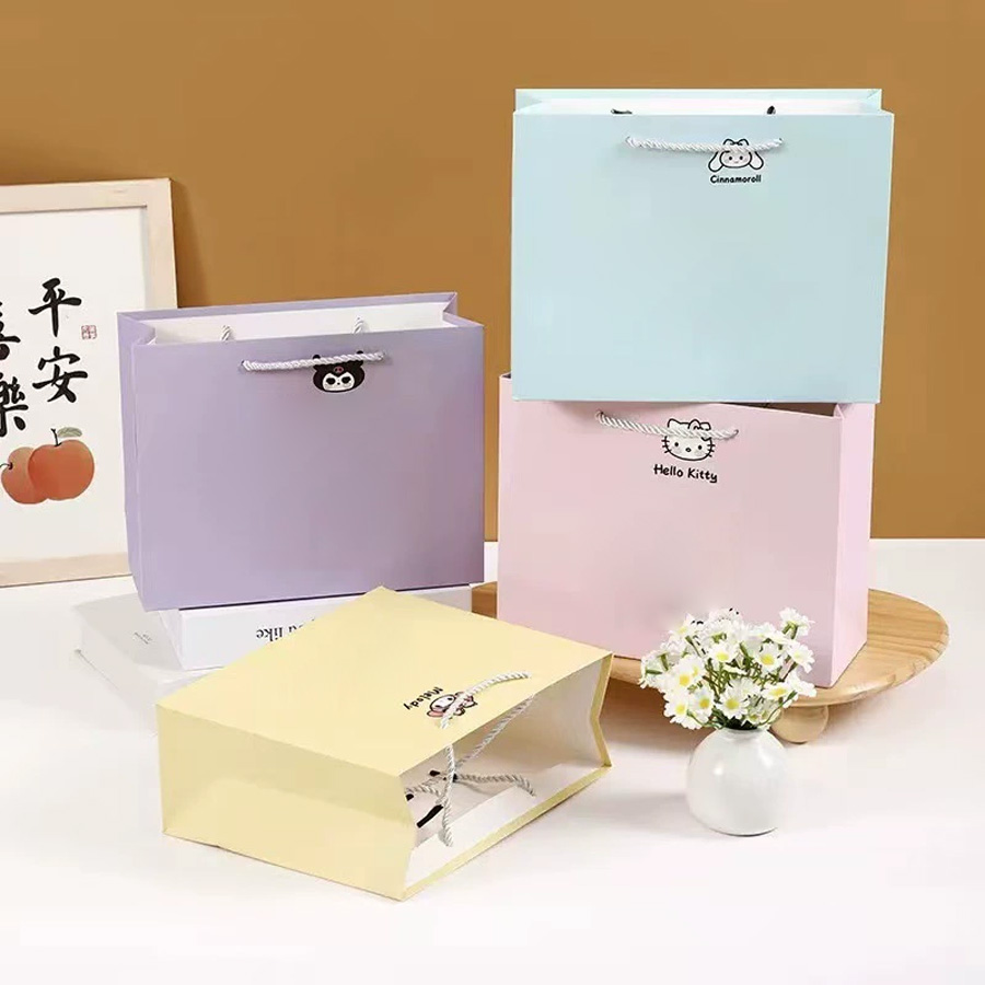 Stylish Printed Paper Bags for Unique Gift Wrapping Solutions