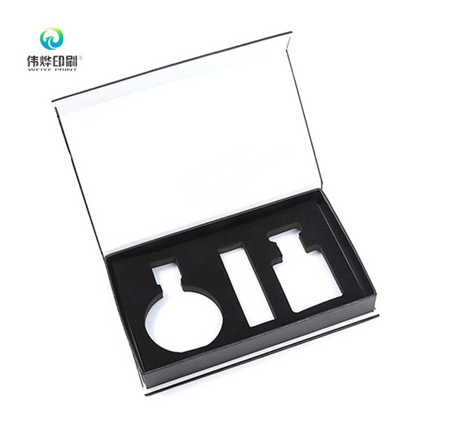 Black & White Packaging Magnet Box