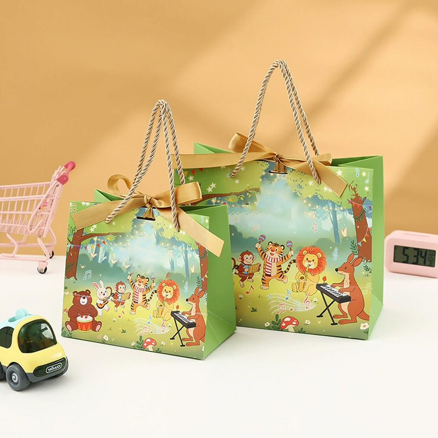 Customizable Creative Paper Shopping Bag with Comfortable Hand Length Handle