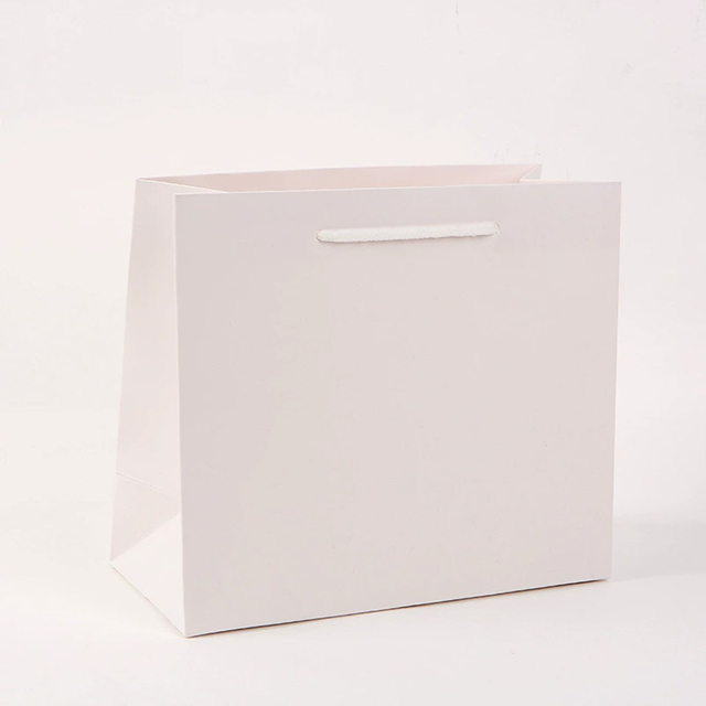 High-Quality Art Paper Bags with Custom Printing for Gifts