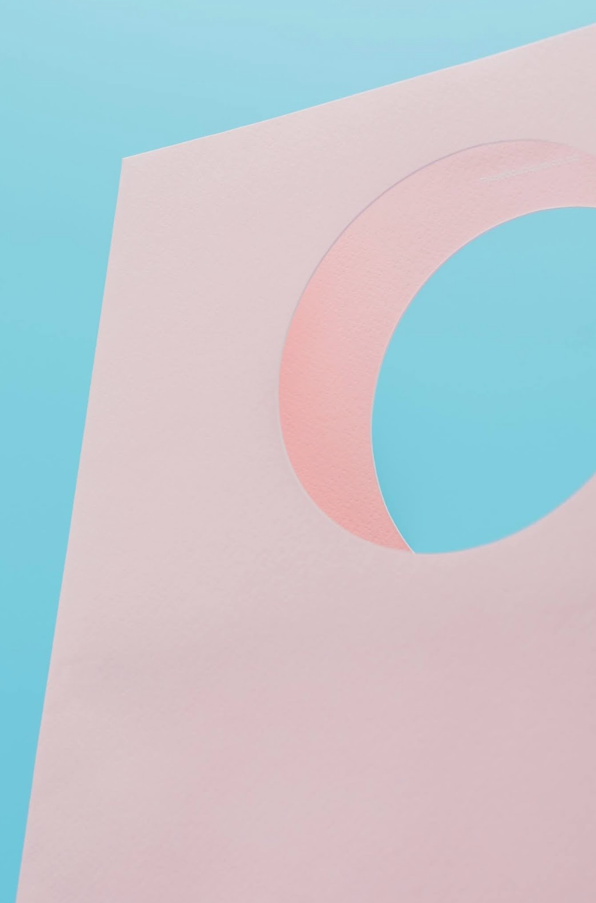 Round Hole Pink Paper Gift Bag