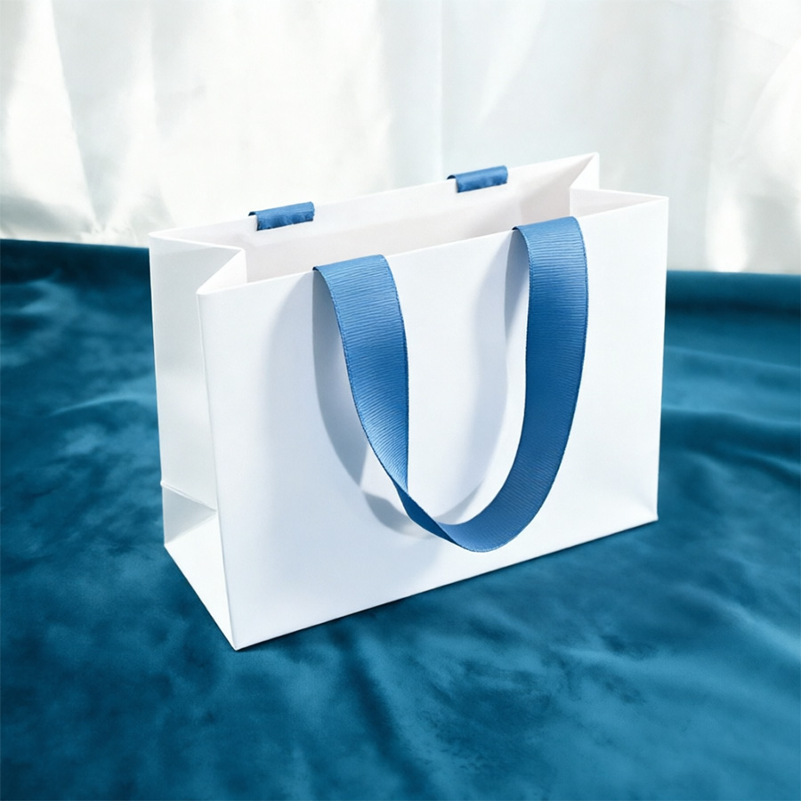Custom Printed Middle Shopping Paper Bags for Retail Use