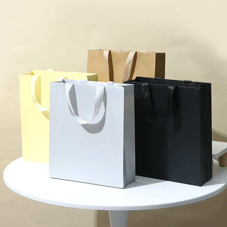 Personalized Paper Hand Bags for Unique Retail Packaging Needs