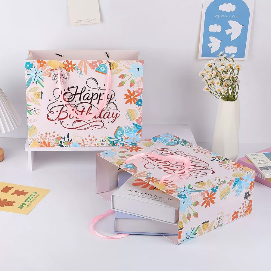 Eco-Friendly Customized Paper Hand Bags for Retail Use
